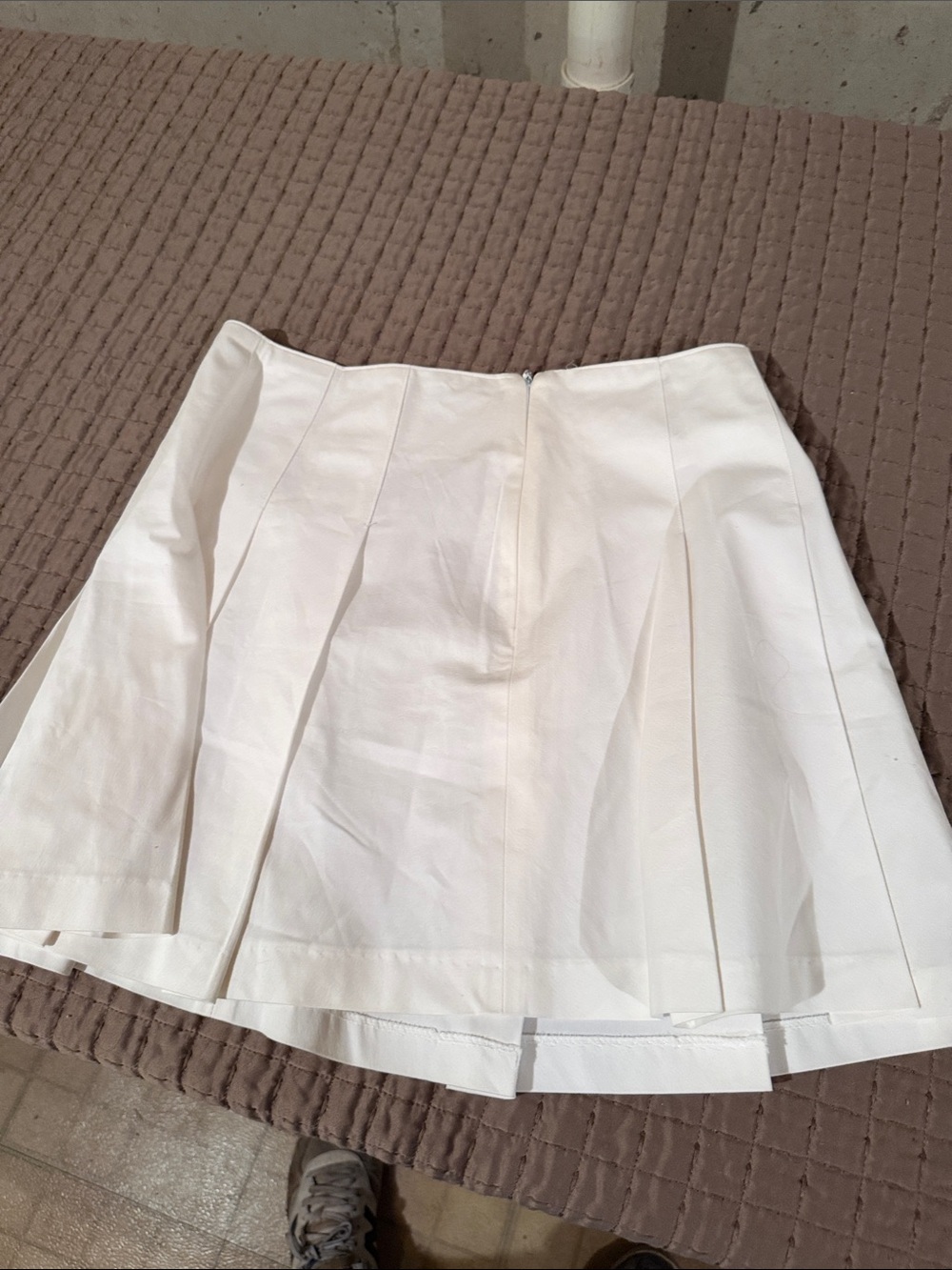 Women's White Pleated Mini Skirt